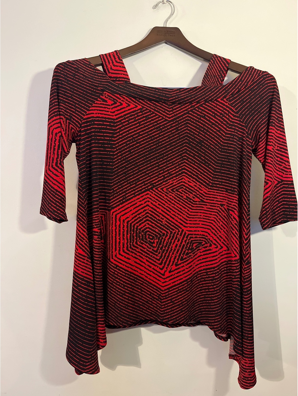 Clara Sunwoo Cold Shoulder Tunic Top Geometric Red Black Stretch Size L USA